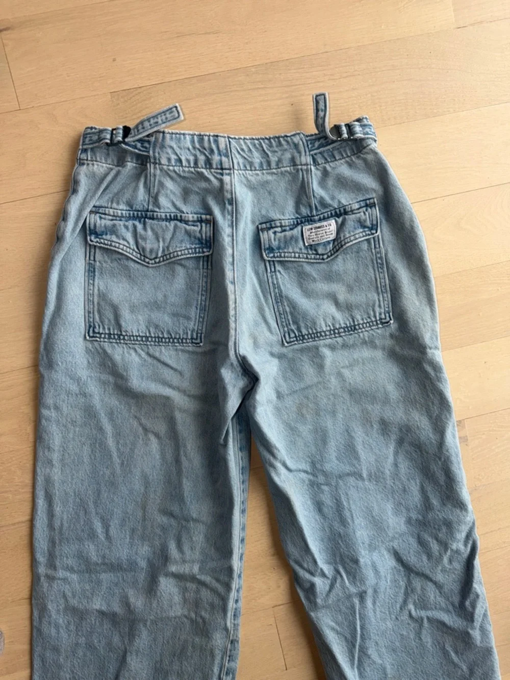 Levi's Surplus Straight Women's Jeans - Picture 3 of 9